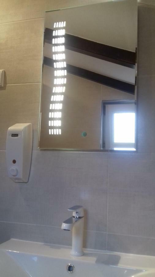Holiday Home Nora**** Loznati Cres 外观 照片