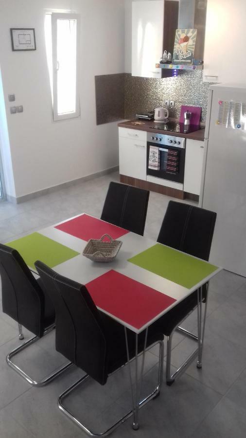 Holiday Home Nora**** Loznati Cres 外观 照片