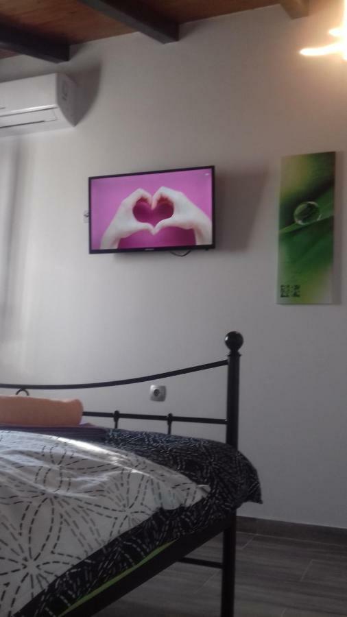 Holiday Home Nora**** Loznati Cres 外观 照片