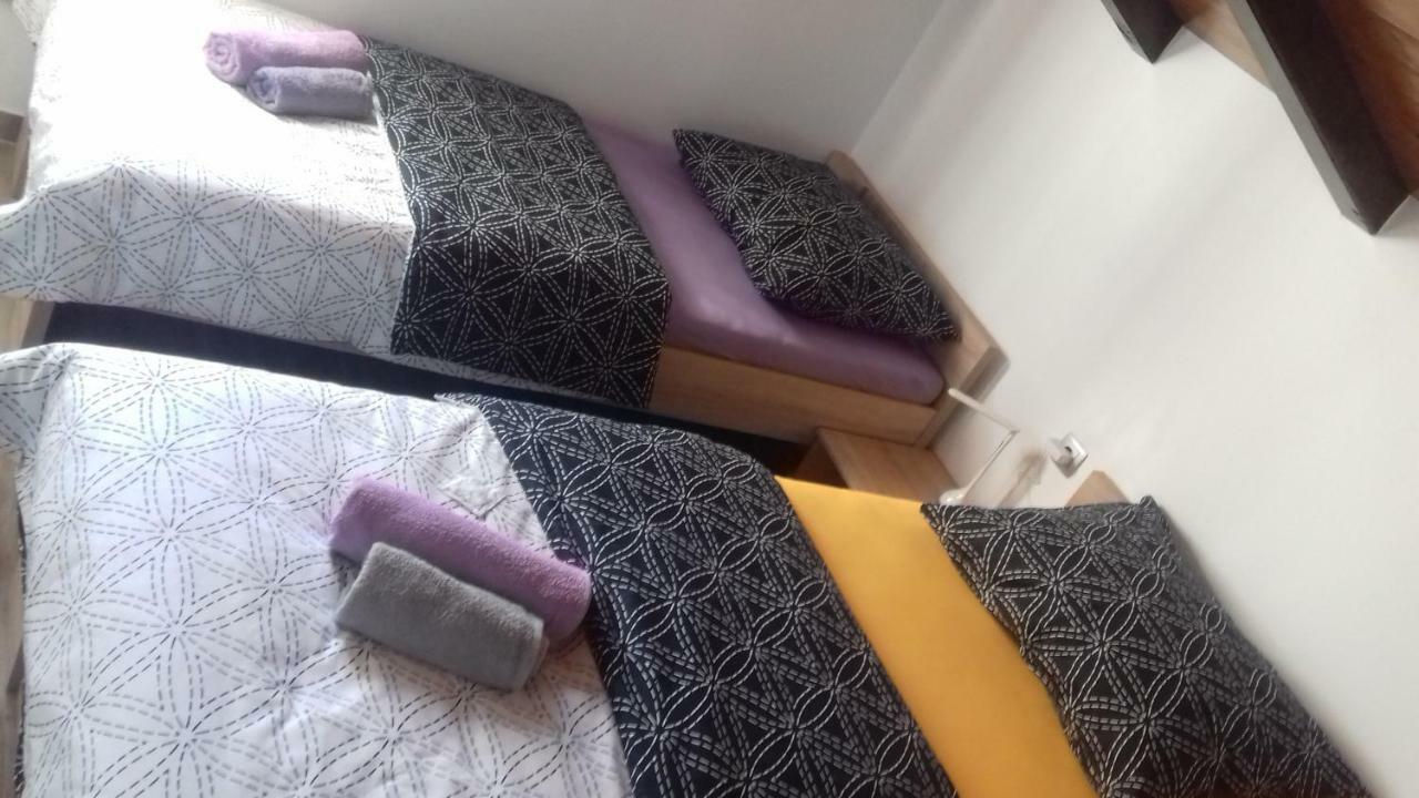 Holiday Home Nora**** Loznati Cres 外观 照片
