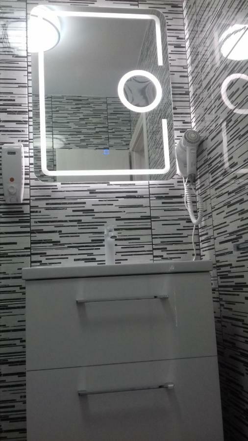Holiday Home Nora**** Loznati Cres 外观 照片